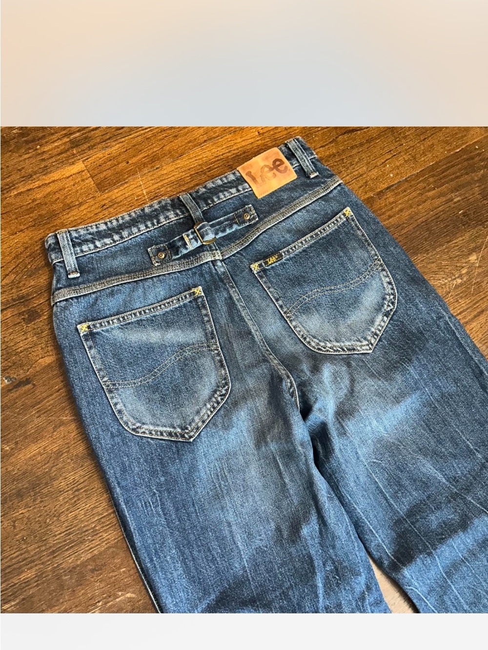 Lee Buckle Back Loose Fit jeans size 30
